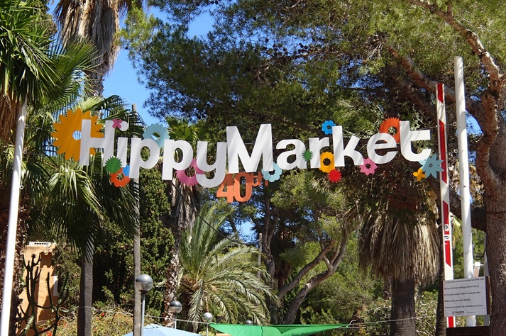 mercadillo hippy Punta Arabi Es Canar Ibiza