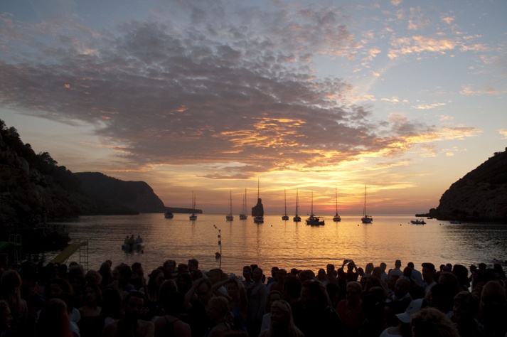 playas de Ibiza, alquiler de coches en Ibiza