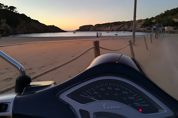 Ibiza en Vespa, Ibiza en otoño, Ibiza en moto, rent a car Ibiza, rent a Vespa in Ibiza, Ibiza by Vespa, guest post