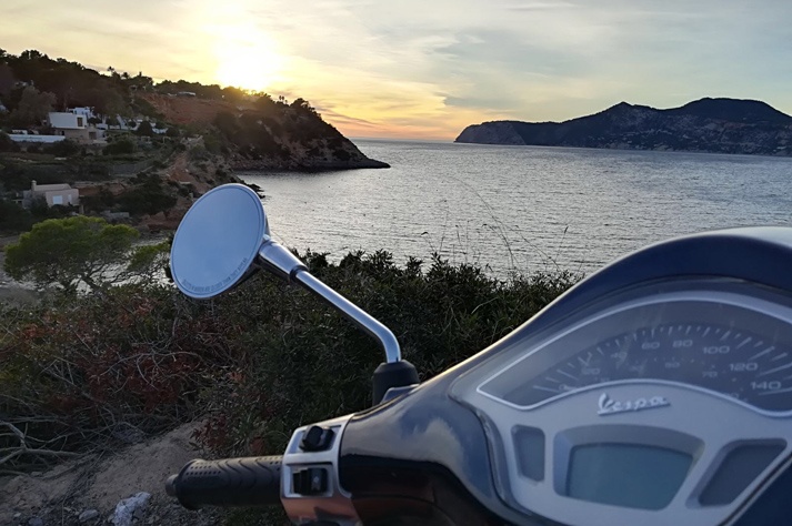 Ibiza en Vespa, Ibiza en otoño, Ibiza en moto, rent a car Ibiza, rent a Vespa in Ibiza, Ibiza by Vespa, guest post