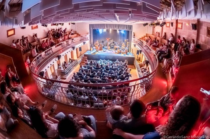 Ibiza con niños, ibiza en familia, teatro familiar festival barruguet