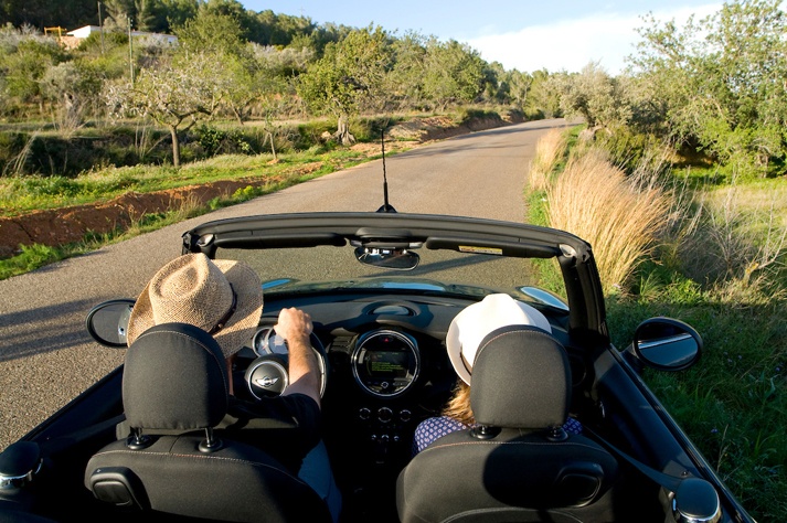 Alquiler descapotable mini Cabrio en Ibiza mejor precio