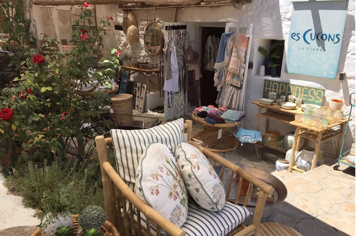 de compras por santa gertrudis es cucons que ver en Ibiza