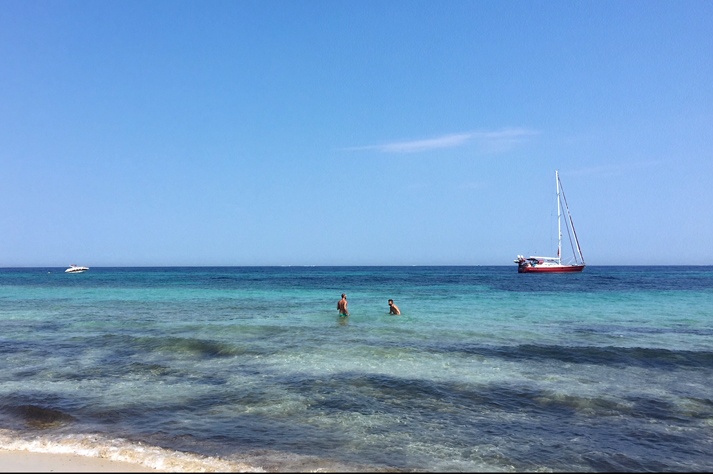 Es cavallet playa nudista y ambiente LGTBI