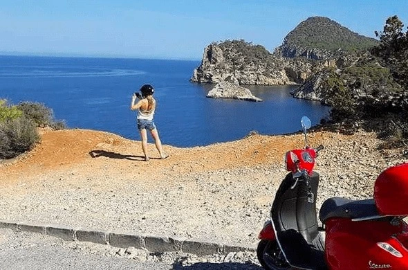 excursión en moto por Ibiza mirador